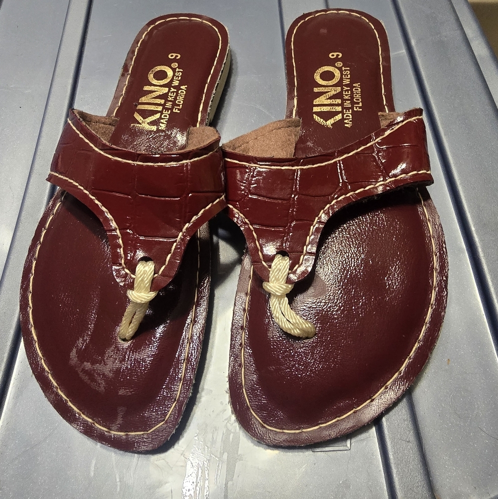 Kino Burgandy Leather Sandals UNIQUE! Size 9